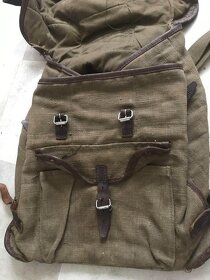 starý batoh 52cm x 42cm asi usárna nevim-více v inzerátu - 9