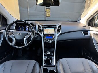 Hyundai i30 1.6i 99Kw - 9