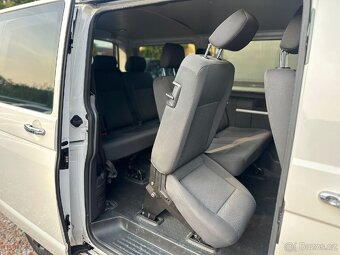 Volkswagen Transporter T5 2.0 TDI, 75 kW 8 míst, rok 2010 - 9