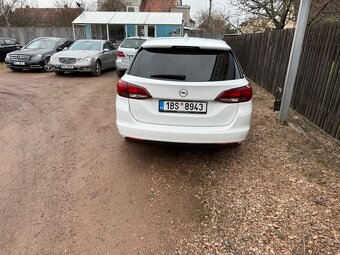 Opel Astra SPORTS TOURER plus - 9