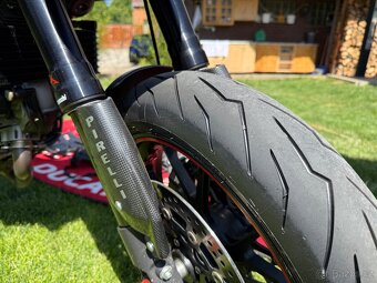Ducati hypermotard 1100 evo sp - 9