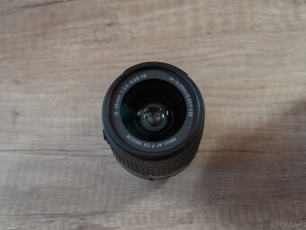 Nikon D3500 + 18-55mm VR + 70-300mm VR + nabíječka – TOP STA - 9