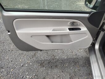 VW up 1.0 MPi 44kW, r.v. 3/2016, najeto 130.161 km - 9