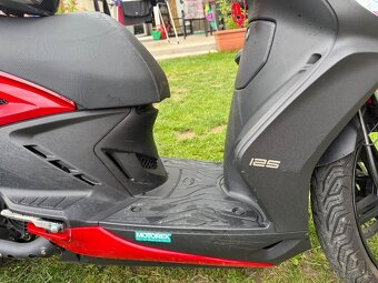 Skútr Kymco Agility 16+ včetně helmy - 9