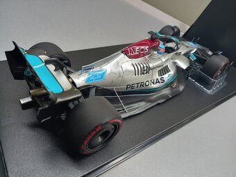 F1 MERCEDES W13 RUSSELL 1.WIN GP BRAZIL 2022 MINICHAMPS 1:18 - 9