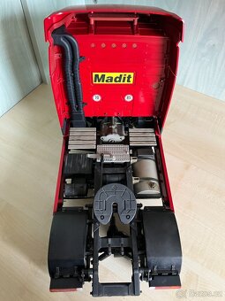 Tamiya Volvo FH12 Globetrotter 420 - 9