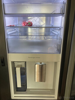 Americká lednice SAMSUNG RH69B8941B1 242/403 l 36dB - 9