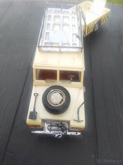 Staré Hračky Puch a Land rover - 9