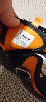 Zánovní kvalitní chlapecké sandály Zn.UMBRO vel.34 - 9