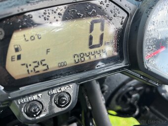 Yamaha FZ1 - 9