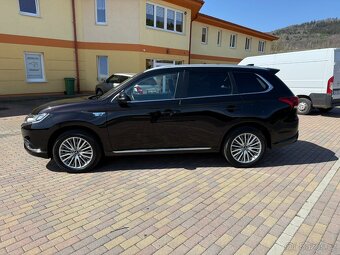 MITSUBISHI OUTLANDER 2.4 PHEV 165kW 4x4-2021-56.599KM- - 9