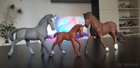 Schleich koně koníci Trakénský kůň Traken - 9