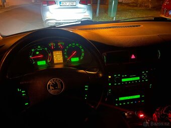 Prodám Škoda Superb Elegance 2.5 TDI V6. - 9