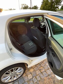 Fiat Punto 1.4 16v 70kw sport - 9