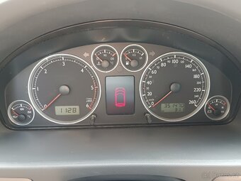 Volkswagen Sharan 2.0 TDI - 9