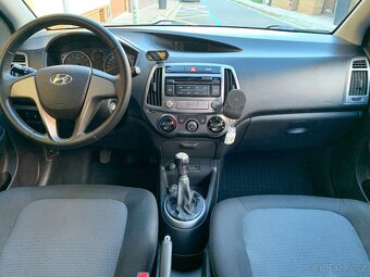 Hyundai i20 , r.v. 2013, 1.MAJITEL , 113 000 KM, původ ČR - 9