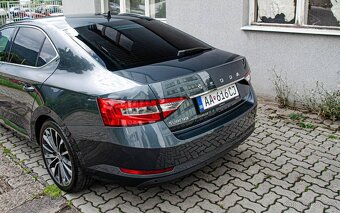 Škoda Superb 2.0 TDI SCR DSG - 9