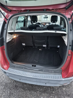 Prodám Renault Scenic 1.6dci 96kw rok 2013 - 9