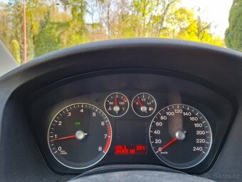 Ford Focus 1.6 i 75 kW 2007 - 9