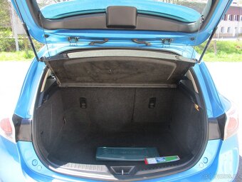 MAZDA 3 - 1.6 i , nové STK - 9