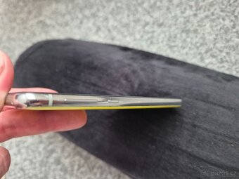 Prodám Samsung s10e v krasnem stavu, ppne funkcni, žlutý - 9
