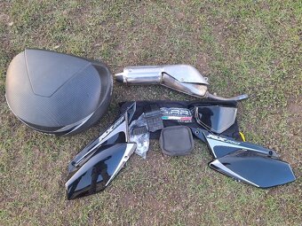 Kawasaki klx 250 - 9