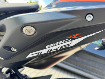 KTM 890R DUKE – TOP STAV najeto pouze 1 750 km - 9