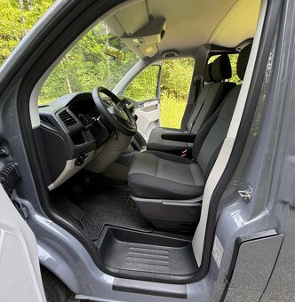 Volkswagen Transporter T6 2.0 TDI 150 HP 9 osob r.v 2019 - 9
