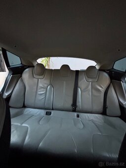 Tesla model S 85 P , 480 koní - 9