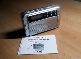 Světový radiopříjímač TCM - 9