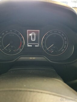 Škoda oktavia 3 scout 2.0tdi - 9