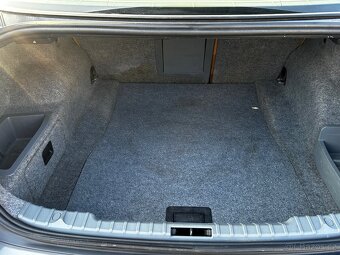 BMW 318i 95kw e90, r.2005, klima, STK - 9