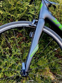 Karbonové silniční kolo Specialized Roubaix - 9
