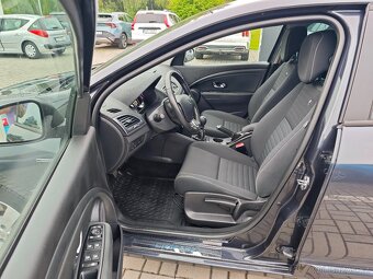 Mégane LIMTED 1,.6 16V 81kW - 9