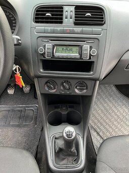 VW Polo 1.2 - 9
