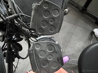 elektronická bicí souprava Alesis Debut Kit.+ stolička - 9