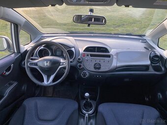Honda jazz 1.2i 66kw,rok:12/2010,naj:129tkm,klima,alu - 9