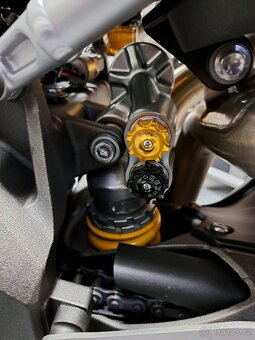 Triumph Speed Triple 1050 RS - 9