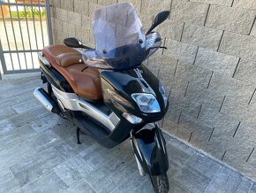 Yamaha Versity 300 - 9