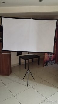 Projektor Vankio+plátno se stojanem - 9