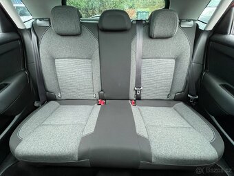 Citroën C4 1.2 110k SERVIS ZÁRUKA NAVI - 9