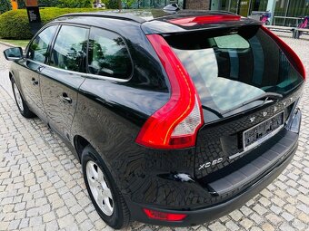 Volvo XC60 2.4D 5VÁLEC 4x4 AUTOMAT NAVIGACE SENZORY - 9