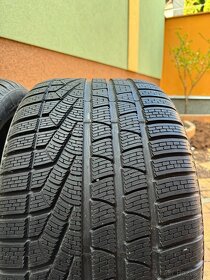 Pirelli Sottozero 285/35 r19 - 9