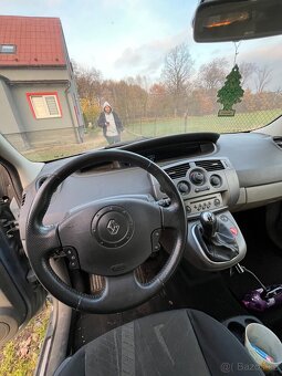 Renault Scenic 1.6 16V - 9
