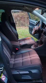 Volkswagen Golf 6 Kombi 1.2 TSi 77kW,2012,SERVISKA,PANORAMA - 9