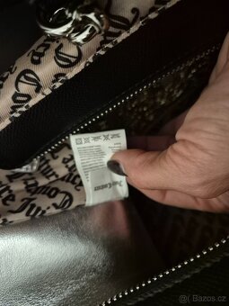 Juicy Couture kabelka Jasmine Shopping Black - 9