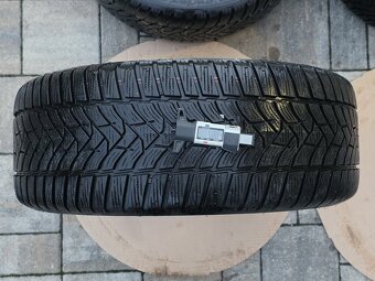 zimní originál VW Golf GTI Milton Keynes 18" 5x112 s pneu - 9