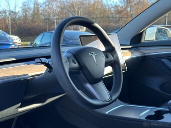 Tesla Model 3 2021 - 9