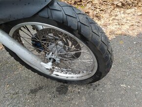 Motorka BMW F 650 GS černá - 9