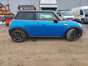 Mini Cooper S,R56,1.6i,135kw,
nová STK,rok výroby 11/2011, - 9